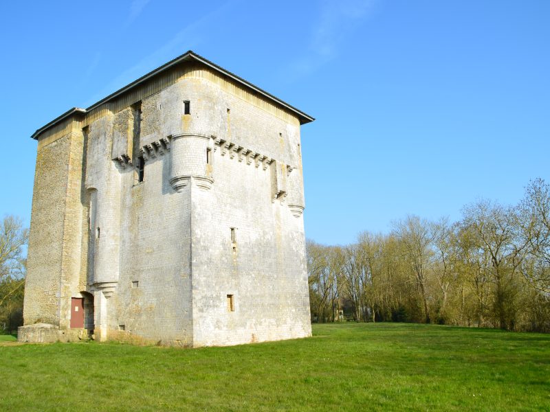 Tour Moricq à Angles - Crédit Photo© Office de Tourisme Destination Vendée Grand Littoral Tour Moricq à Angles - Crédit Photo© Office de Tourisme Destination Vendée Grand Littoral