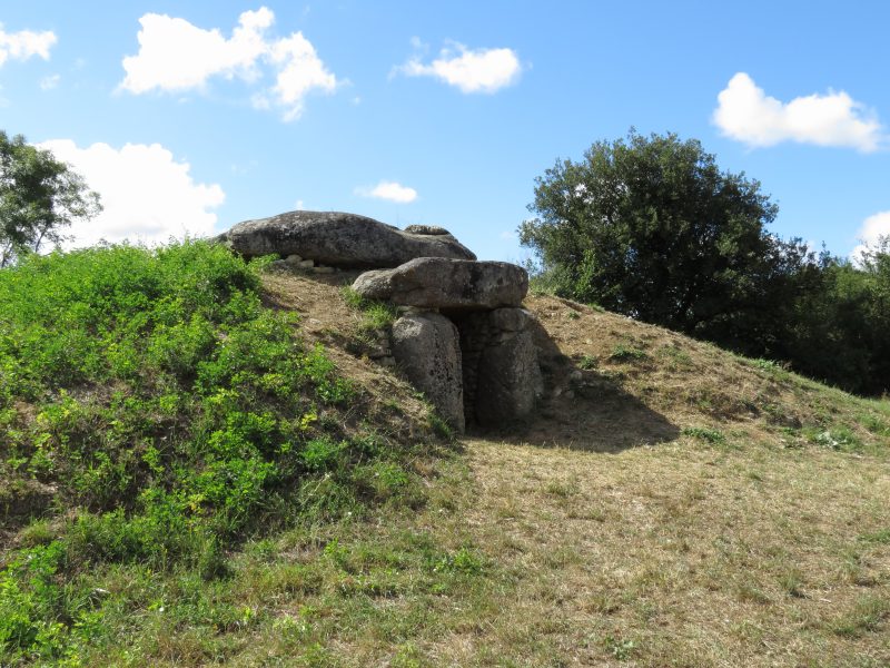 Dolmen de la Sulette &agrave; Saint Hilaire la for&ecirc;t - Cr&eacute;dit Photo&copy; Office de Tourisme Destination Vend&eacute;e Grand Littoral