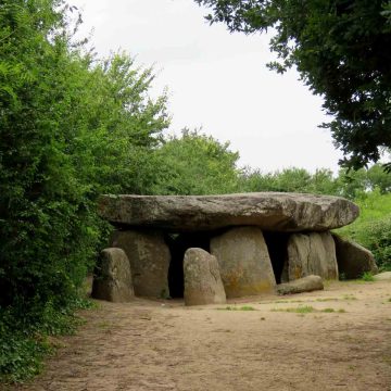 Dolmen de la Frébouchère - Le Bernard Dolmen de la Frébouchère - Le Bernard