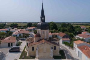 Eglise de la Jonch&egrave;re - &copy;Horizon Vertical