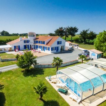 Chambres d'h&ocirc;tes Jard-sur-Mer avec piscine couverte R&eacute;sidence Romaric