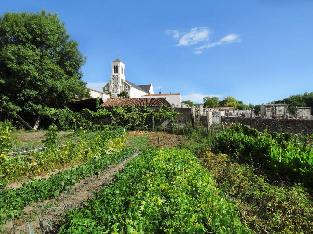 Le-Champ-Saint-P&egrave;re vue sur l'&eacute;glise