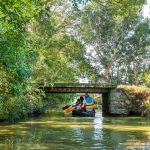 Balade en barque &agrave; la Maison du Marais &agrave; Longeville-sur-Mer - cr&eacute;dit : Julien Gazeau