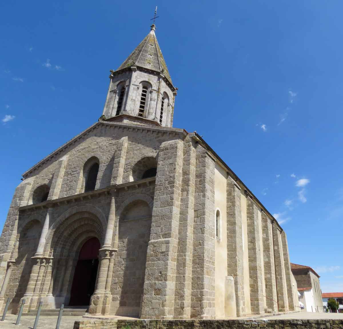 Moutiers-les-Mauxfaits &eacute;glise