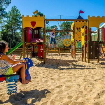 Camping Longeville-sur-Mer Odalys Les Dunes jeux pour enfants