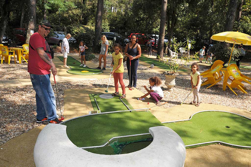 La Bélière et son mini golf à Talmont Saint Hilaire La Bélière et son mini golf à Talmont Saint Hilaire