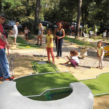 La B&eacute;li&egrave;re et son mini golf &agrave; Talmont Saint Hilaire