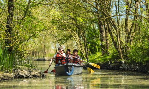 France, Longeville sur Mer, 2025-04-08. Embarcadere de la Maison du Marais. Photographie de Pierre Ollier / Onshore Studio.